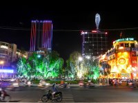 Saigon at night.jpg Saigon at night.jpg