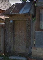 Romanian House gate.jpg Romanian House gate.jpg