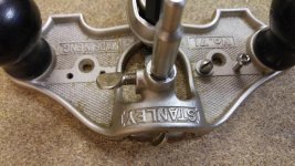 fence_screw.jpg fence_screw.jpg