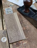 01_walnut_offcut.jpg 01_walnut_offcut.jpg