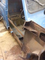 A30 door hinges plates 1.jpg A30 door hinges plates 1.jpg