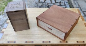 both_boxes.jpg both_boxes.jpg