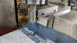 01_milling_top.jpg 01_milling_top.jpg