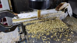 04_milling_outside.jpg
