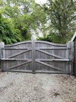 Gate pair .jpg Gate pair .jpg