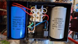 capacitors.jpg capacitors.jpg